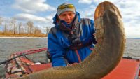 Щука-монстр на спиннинг весной — Рыбалка с Сибиряком